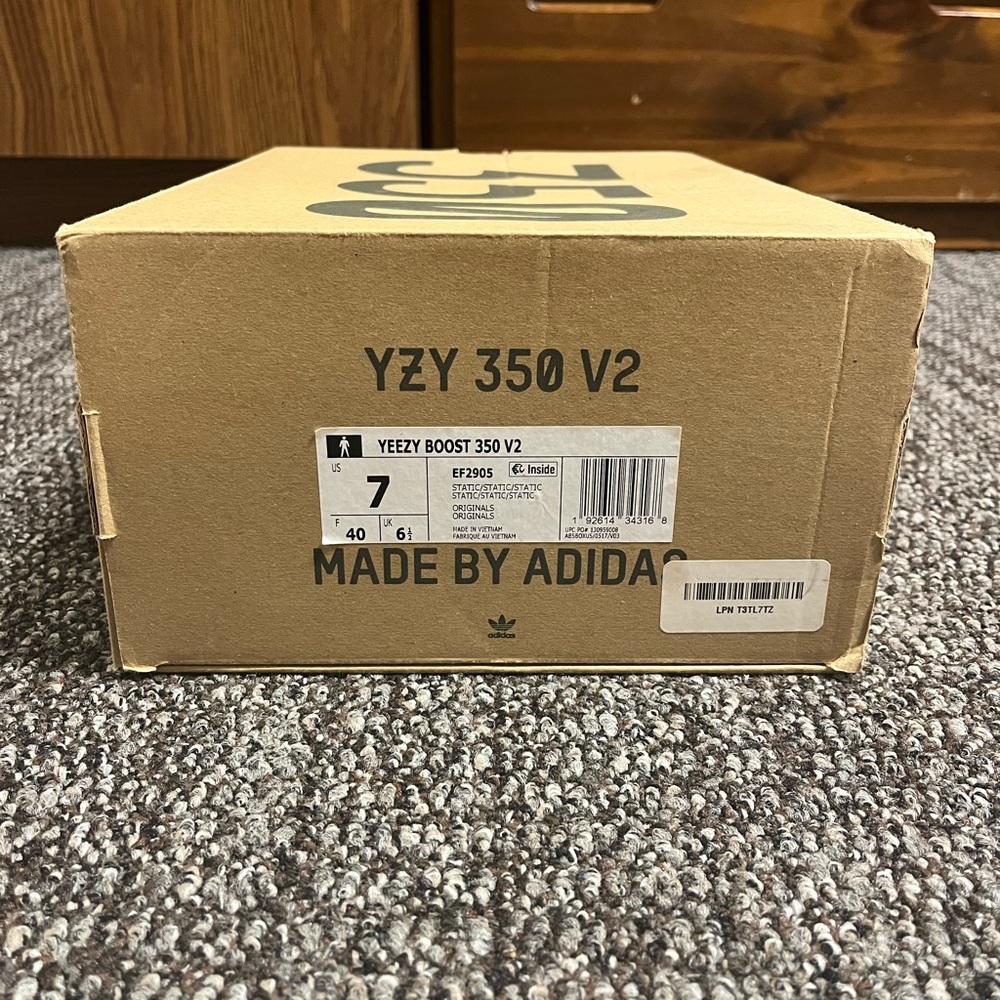 Adidas Yeezy Boost 350 V2 in Cream and Gray - Picture 8 of 9